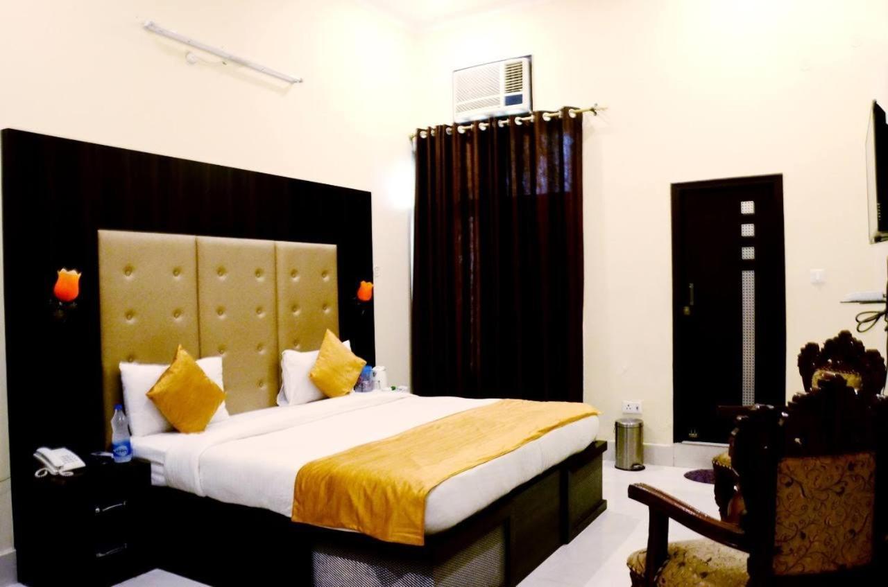 Taraji Resort Ayodhya Exteriör bild